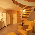 Prázdninový dům Seayou Yellow House