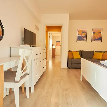 Seayou Yellow House *