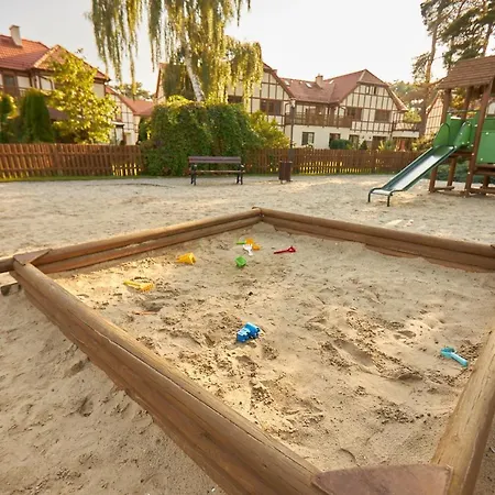 Seayou Yellow House 로고보