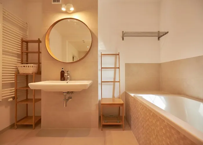 Seayou Yellow House *