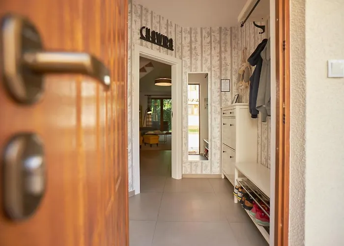 Prázdninový dům Seayou Yellow House *